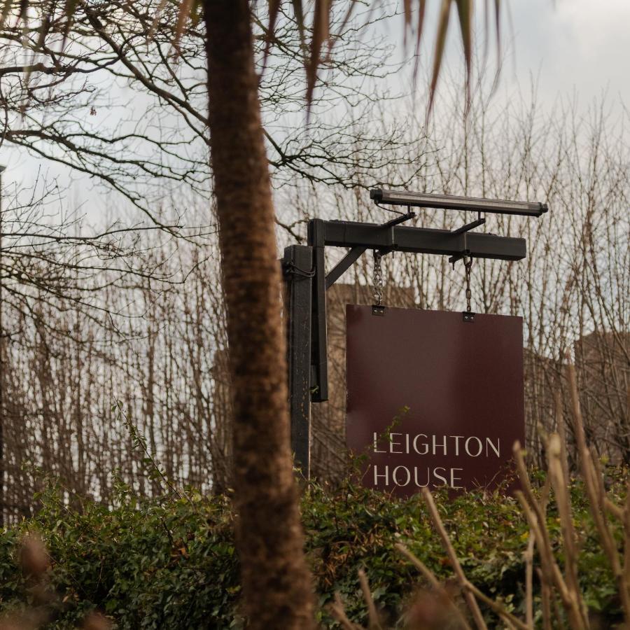Leighton House - Boutique Guesthouse Bath Eksteriør bilde Leighton House sign