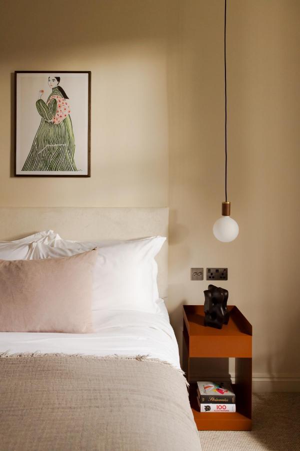 Leighton House - Boutique Guesthouse Bath Eksteriør bilde A pendant light
