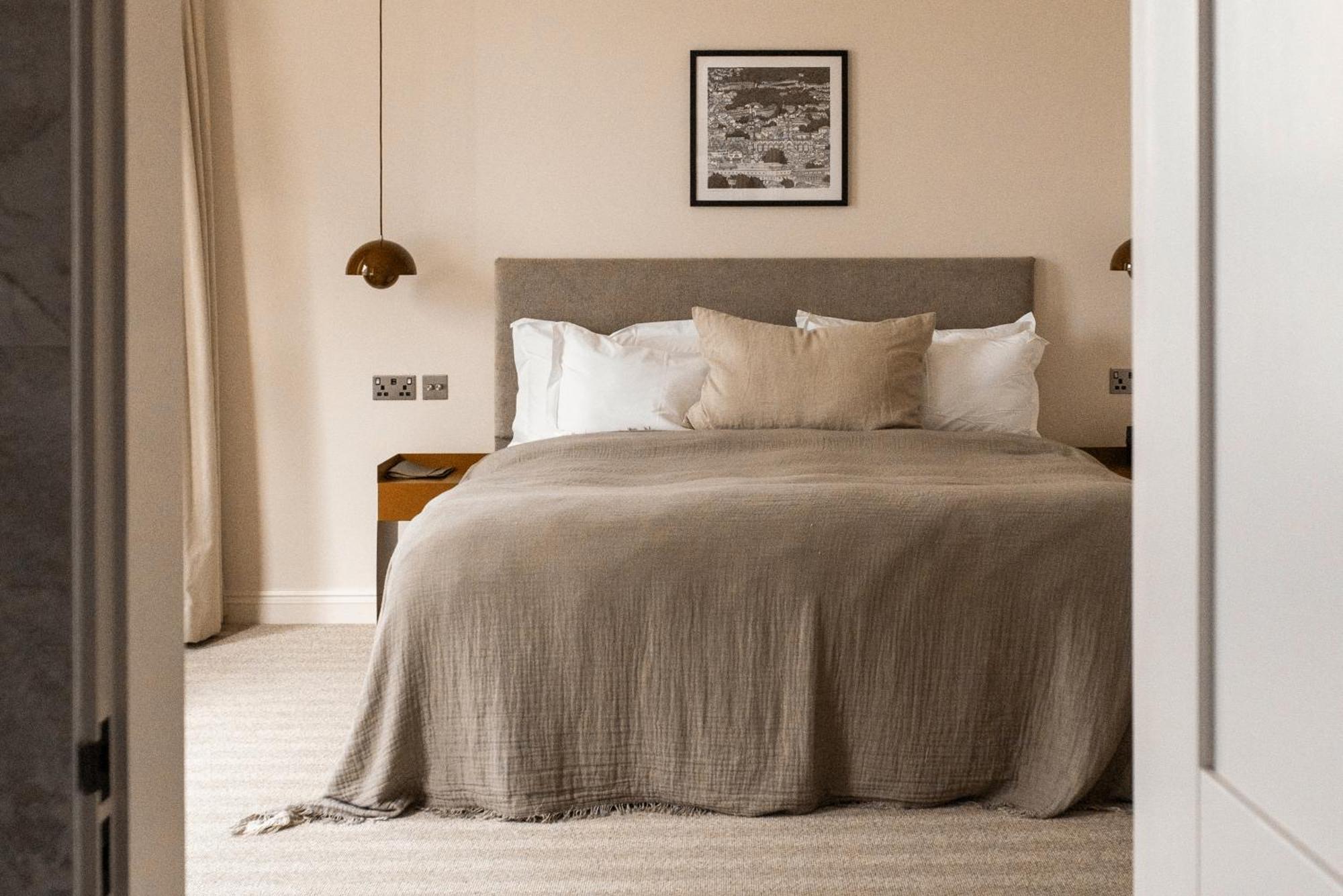Leighton House - Boutique Guesthouse Bath Eksteriør bilde A bedroom