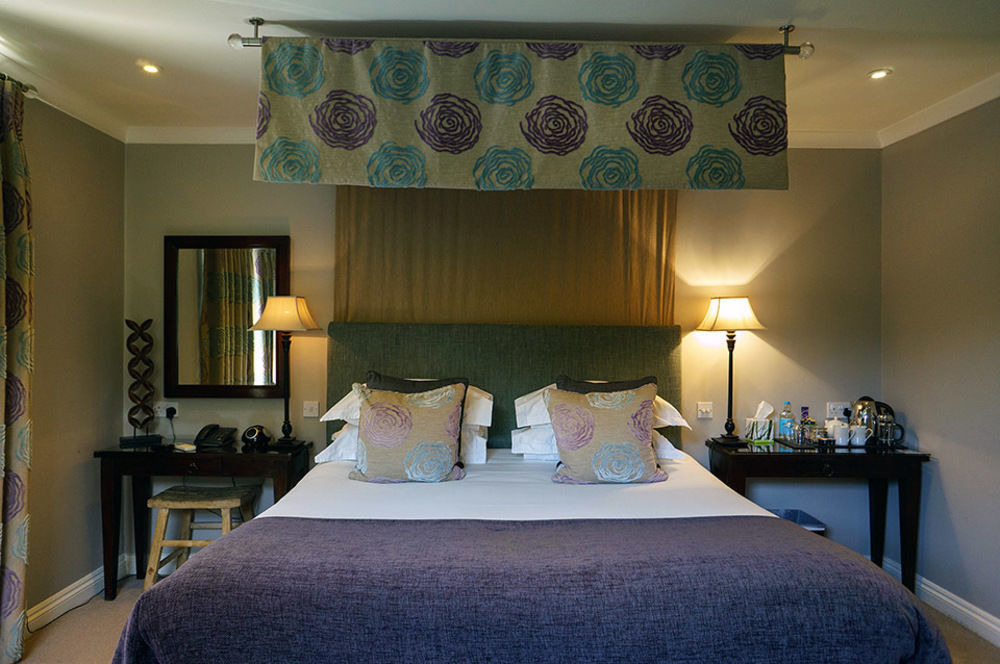 Leighton House - Boutique Guesthouse Bath Eksteriør bilde A bedroom at the hotel