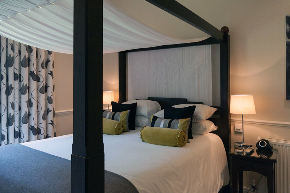 Leighton House - Boutique Guesthouse Bath Eksteriør bilde A bedroom at The Old parsonage