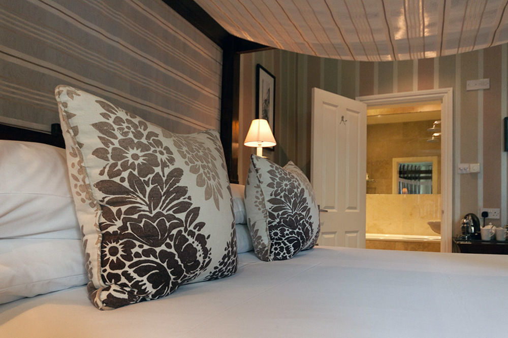 Leighton House - Boutique Guesthouse Bath Eksteriør bilde A bedroom at the hotel
